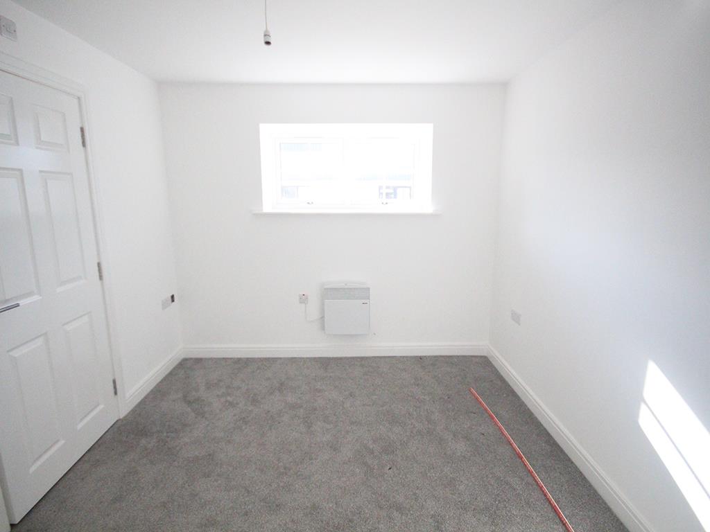 2 bedroom apartment To Let in Earby - IMG_5083.jpg